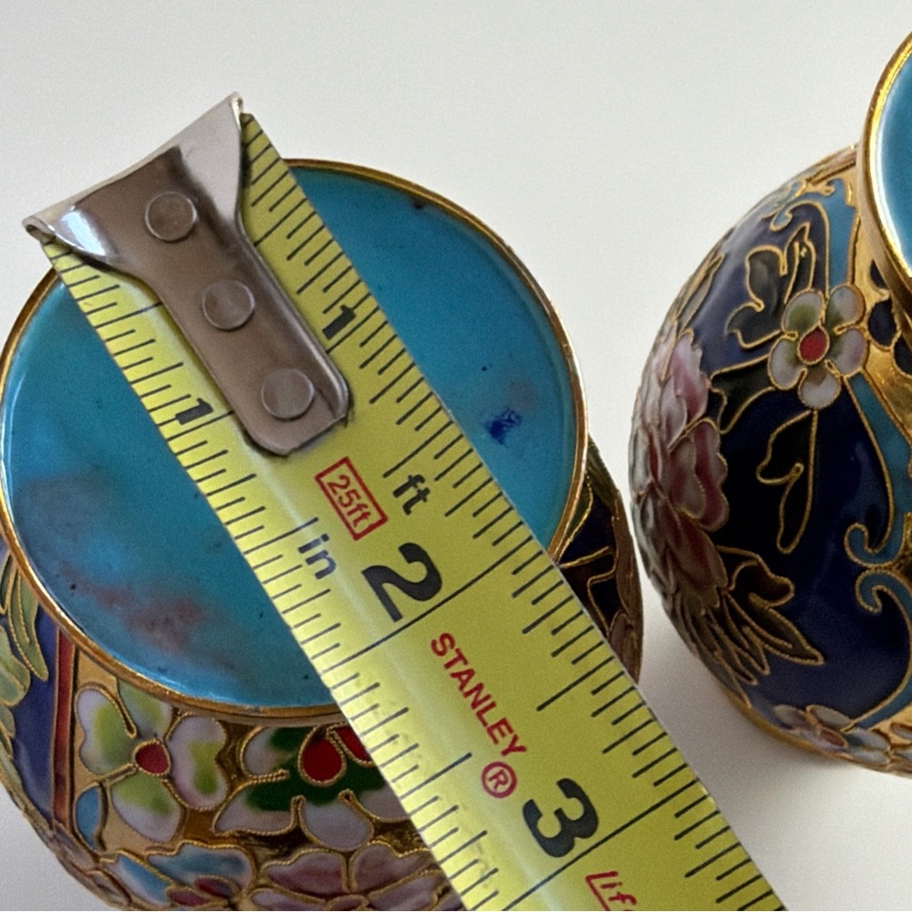 Ornate Chinese Floral Enamel on brass Cloisonné Bud Vase 6” Vintage Set of 2 - Picture 11 of 16